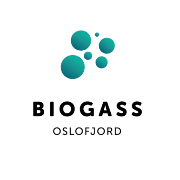 Logotyp med turkosa bubblor i olika storlekar som svävar ovanför texten “BIOGASS” och “OSLOFJORD”, placerad centralt på vit bakgrund och förmedlar ett rent, modernt uttryck kopplat till biogas.
